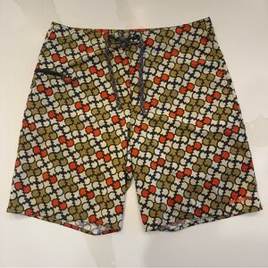Patagonia Men's Wavefarer Board Shorts Size 33 Multicolor Surfing Geometric Swim